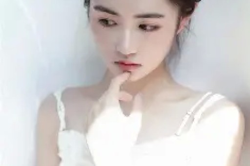 吉克隽逸人设崩塌：从寒门逆袭到奢华炫富的真相
