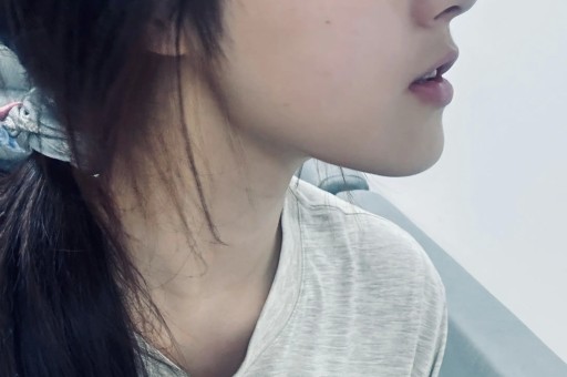 “吉隆坡版星耀樟宜” 美女网红一句话引全网炮轰：被暗指大马抄袭新加坡！