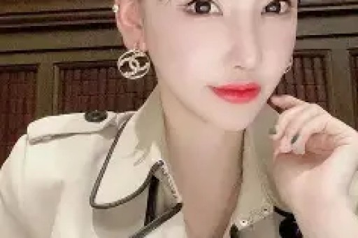 网红卤菜店食材放地上被狗啃食合肥通报：属实该店还存在价格公示不醒目等问题已立案调查相关食材全部扣押封存责令立即停业整改